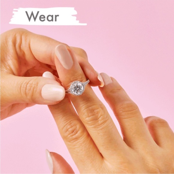 NIB Barbie Movie Dreamhouse jewelry tray, candle and a surprise Barbie ring - Picture 7 of 7